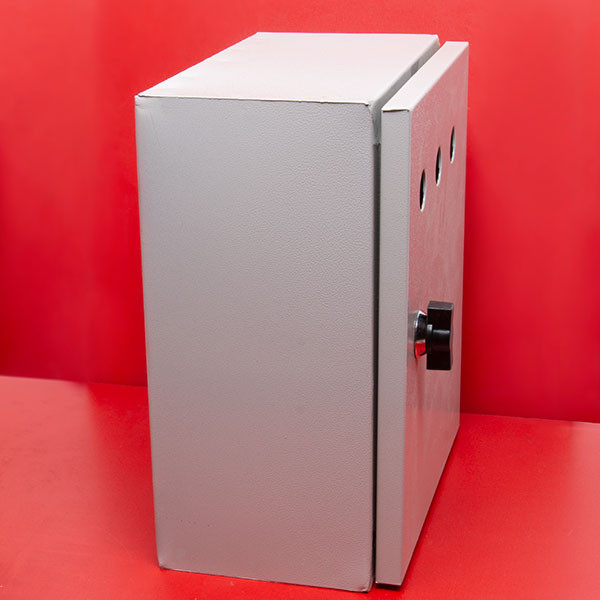 تابلو برق 18 عددی مدل 15×25×30 TPR
